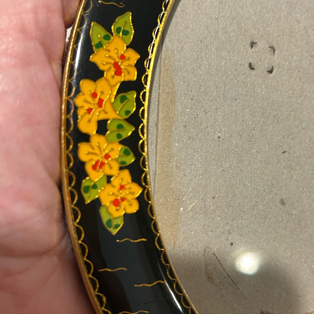 Black and Gold Floral Oval Picture Frame - Picture 9 of 9